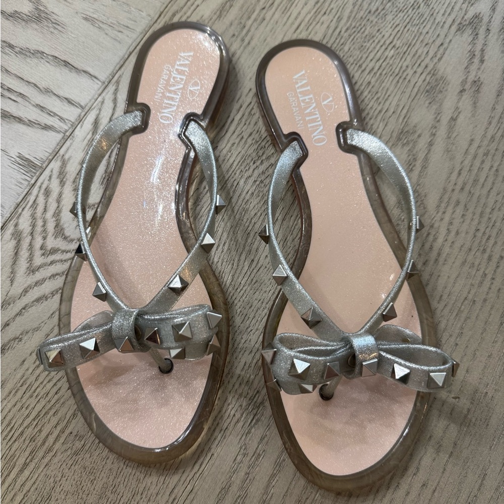 Valentino Women's Metallic Silver Bow Sandals Size 39